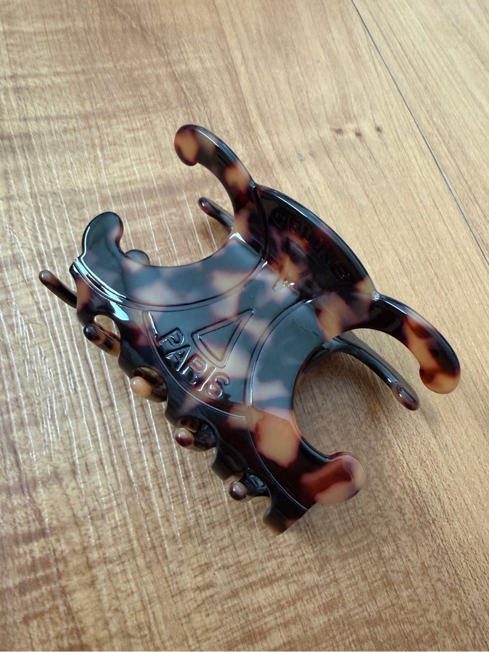Tortoise Sculptural Hair Claw